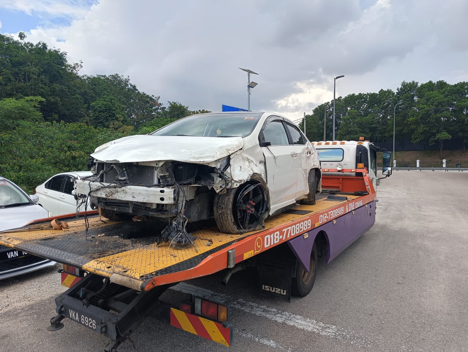 24 hours car towing Malaysia konetowing